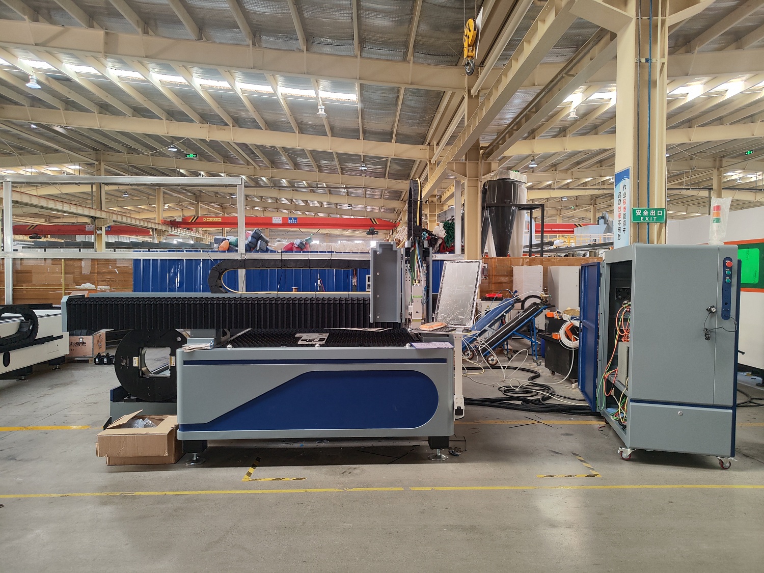 Аппарат лазерной резки листового металла и профильной трубы, 2 в 1 3000 W